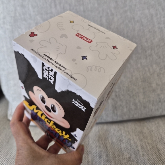 Donald Duck | Pop Mart Mickey Family Confirmed Blind Box - Picture 8 of 9